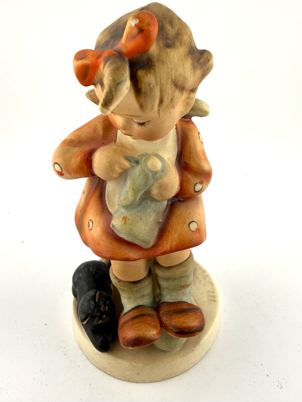 Vintage Goebel Hummel Figurine "Friends" #136/1 - TMK-5 Last Bee (1972-1979)